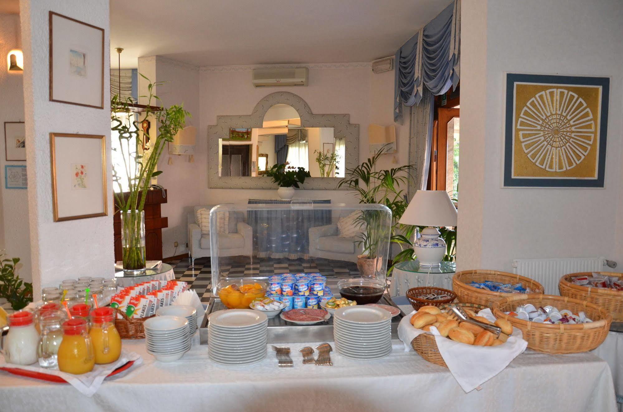 Hotel Della Punta Bordighera Buitenkant foto